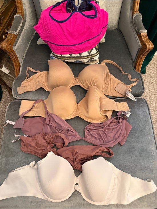Victoria's Secret Other - Victoria Secret Everyday Seamless Strapless Push-Up Bra - Nude, Mauve, White.